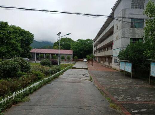 江西省新干縣桃溪鄉(xiāng)堅朗希望小學(xué)原貌