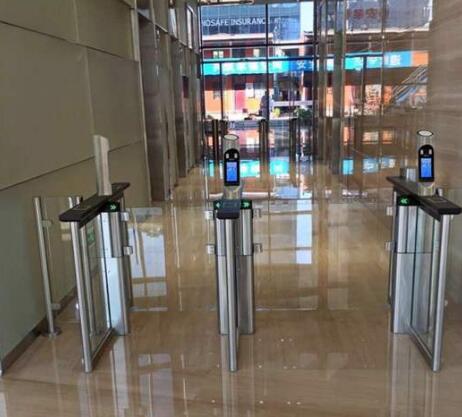 非接觸式，準確的憑證解決方案