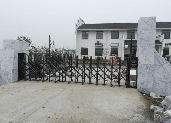 鋁合金伸縮門(mén)