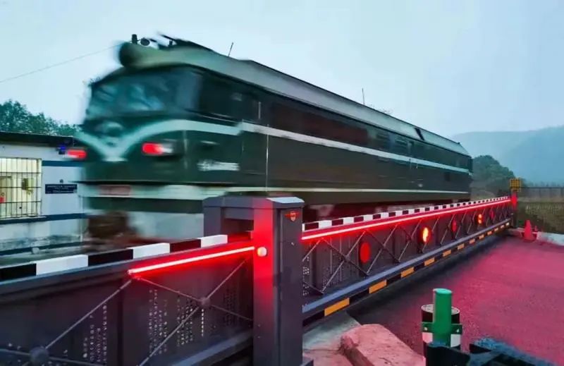 建星智能鐵道部杭州路段電動平移門項目順利交付