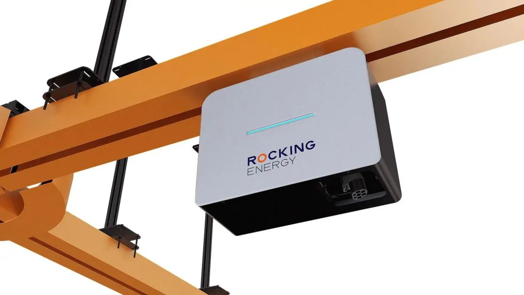 懸掛移動充電樁，自動駕駛充電機器人：哪種更具性價比？