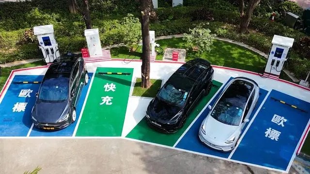 港澳新能源汽車“北上”充電更便捷！粵港澳大灣區(qū)內(nèi)地九市實現(xiàn)歐標(biāo)充電樁縣區(qū)全覆蓋