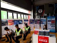 《中國出入口設(shè)備》、《中國伸縮門》雜志在 2019廣州門窗展上成功吸睛