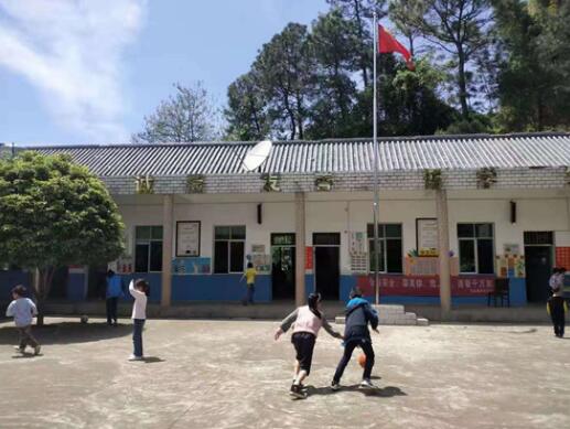 大愛(ài)無(wú)邊|堅(jiān)朗對(duì)11所學(xué)校進(jìn)行了捐資援建 