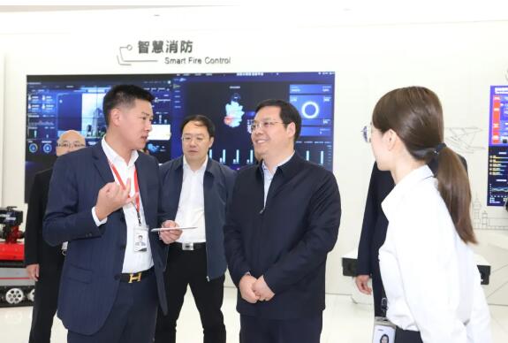 駐馬店市委副書記、市長李躍勇一行蒞臨大華股份參觀考察