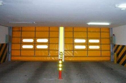 快速堆積門(mén)的日常保養(yǎng)方法