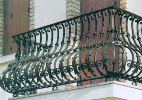 豐富多彩的鐵藝護(hù)欄，有沒有擔(dān)心有一天也會(huì)掉漆？