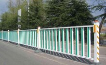 選購(gòu)道路護(hù)欄時(shí)需要注意哪些問題呢？ 