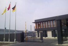 懸臂門(mén)在商業(yè)活動(dòng)中的應(yīng)用