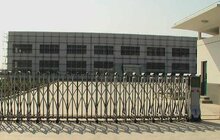 如何延長不銹鋼伸縮門的使用壽命？