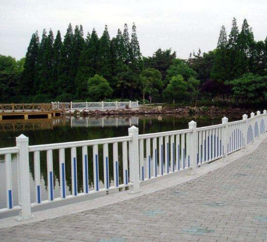 格外注意，市政護(hù)欄安裝中要遵守的三大點(diǎn)