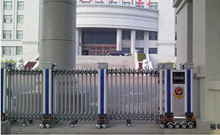 榆樹市公安局伸縮門工程案例