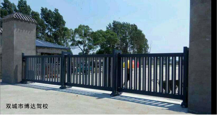 雙城市博達駕校平移門工程案例 - 中出網(wǎng)-智能出入口與停車充電門戶