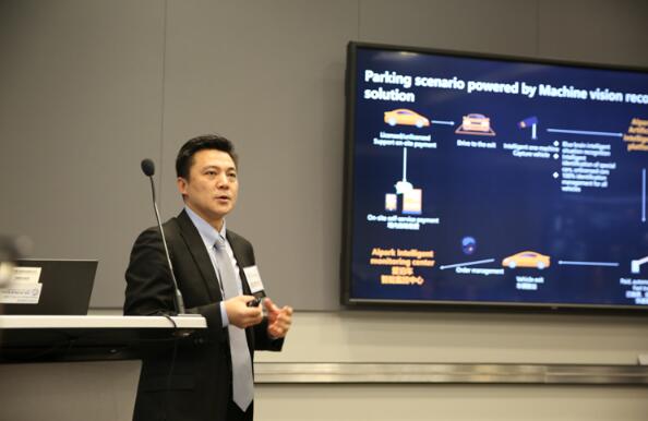 世界銀行交通年會現(xiàn)場AIpark（愛泊車）聯(lián)合創(chuàng)始人、CTO謝秀鵬現(xiàn)場主題演講