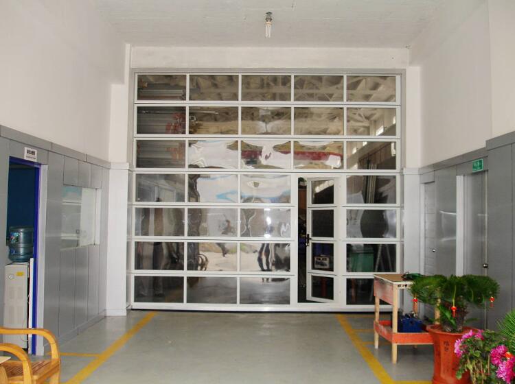 高檔4S店車(chē)庫(kù)門(mén)