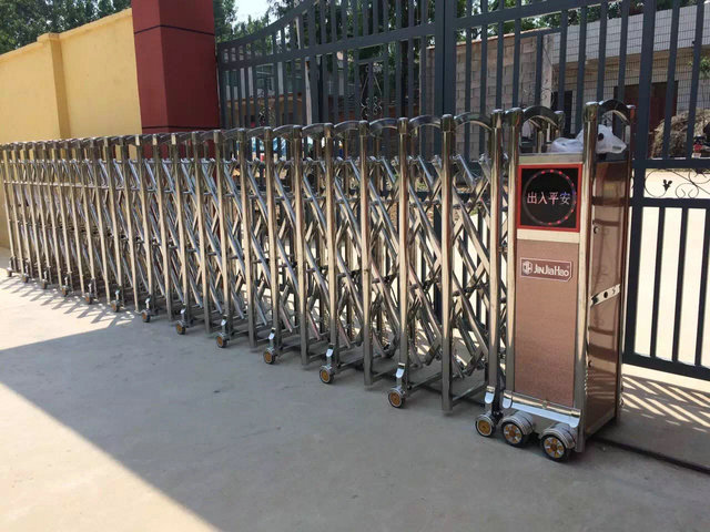 運河學(xué)校伸縮門案例 - 中出網(wǎng)-智能出入口與停車充電門戶