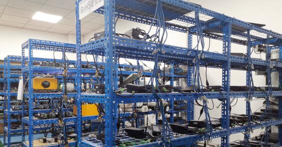 全體經銷商參觀了南寧生產中心