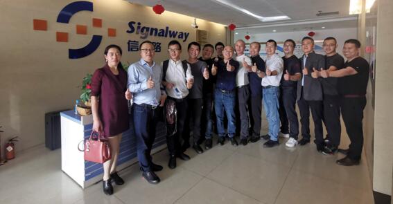 全體經銷商參觀了南寧研發(fā)中心