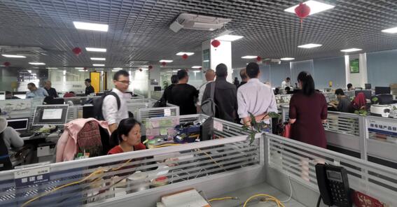 全體經銷商參觀了南寧研發(fā)中心