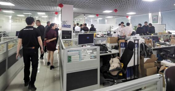 全體經銷商參觀了南寧研發(fā)中心