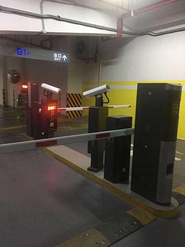 上海控股大廈速賓智能停車場管理系統(tǒng)案例 - 中出網(wǎng)-智能出入口與停車充電門戶