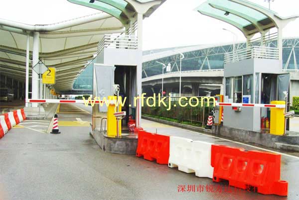廣州白云國際機場B區(qū)停車場管理系統(tǒng)案例 - 中出網(wǎng)-智能出入口與停車充電門戶