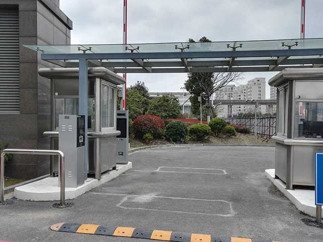 上海森蘭商都國際中心精英款道閘案例 - 中出網(wǎng)-智能出入口與停車充電門戶