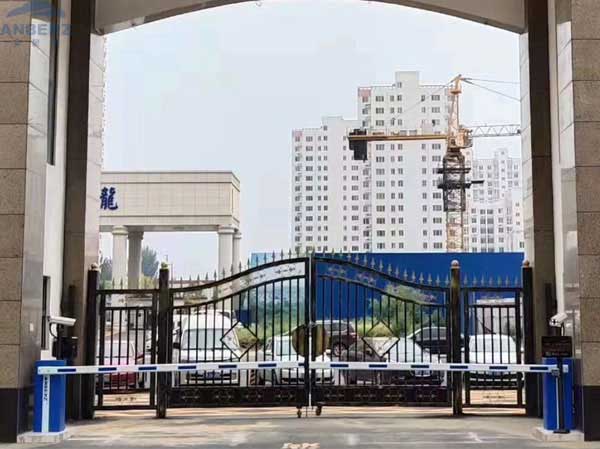 河北廊坊固安萬華城小區(qū)停車場車牌識別系統(tǒng)工程案例 - 中出網(wǎng)-智能出入口與停車充電門戶