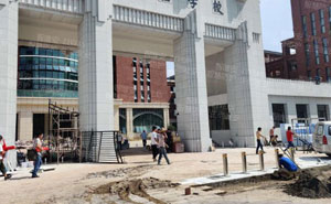 石門實(shí)驗(yàn)學(xué)校升降柱案例