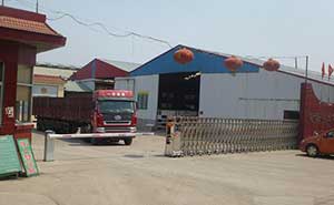 淄博大海瓷業(yè)有限公司伸縮門案例