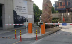 湖州南潯玫瑰半島花園車牌識別系統(tǒng)案例 - 中出網(wǎng)-智能出入口與停車充電門戶