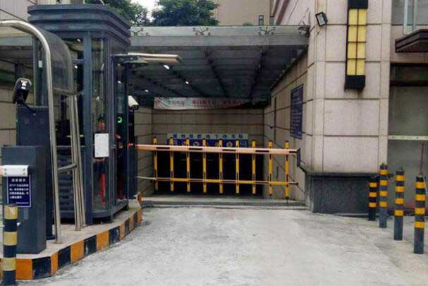 佛山南海紫悅明都道閘案例 - 中出網(wǎng)-智能出入口與停車充電門戶