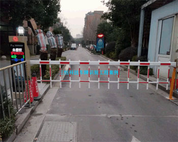 上海美蘭湖領(lǐng)域五進(jìn)五出車(chē)牌識(shí)別案例 - 中出網(wǎng)-智能出入口與停車(chē)充電門(mén)戶(hù)