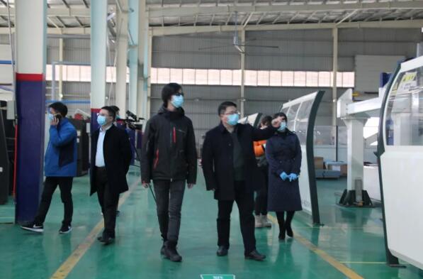 南昌小藍(lán)經(jīng)濟開發(fā)區(qū)領(lǐng)導(dǎo)蒞臨百勝進(jìn)行企業(yè)防疫復(fù)工工作督查