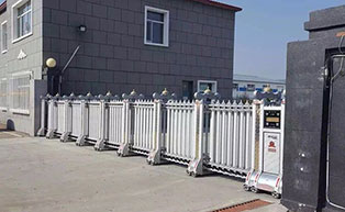 黑龍江寶清縣樺寶農(nóng)副產(chǎn)品責(zé)任有限公司伸縮門(mén)工程案例