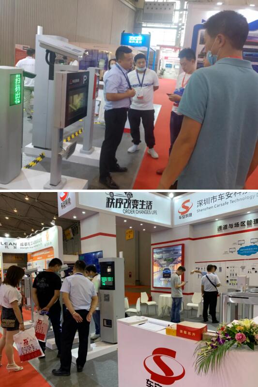 現(xiàn)場人員為參觀者講解