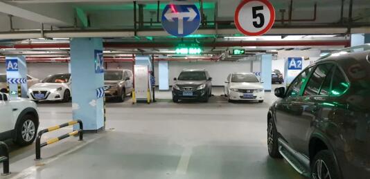 場(chǎng)內(nèi)車位引導(dǎo)