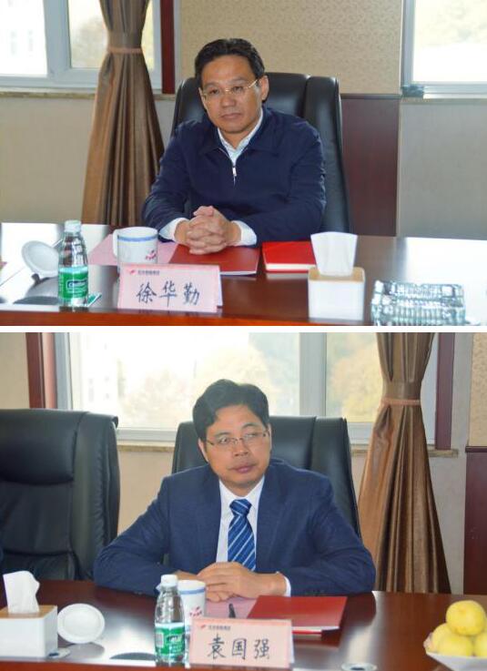 徐華勤書記和江蘇國強(qiáng)鍍鋅實(shí)業(yè)有限公司董事長袁國強(qiáng)