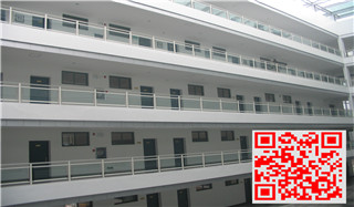 金華職業(yè)技術(shù)學(xué)院玻璃陽臺(tái)護(hù)欄、飄窗護(hù)欄案例 - 中出網(wǎng)-智能出入口與停車充電門戶