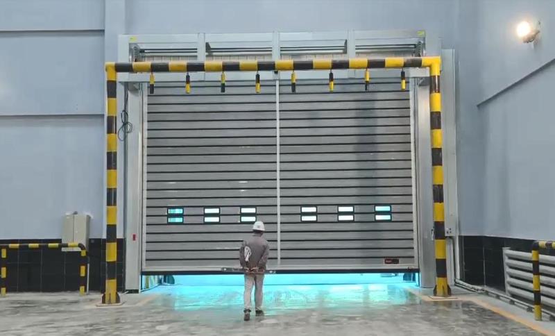 環(huán)保硬質(zhì)快速門