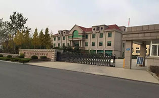 煙臺(tái)布魯拜爾生物制藥有限公司伸縮門工程案例