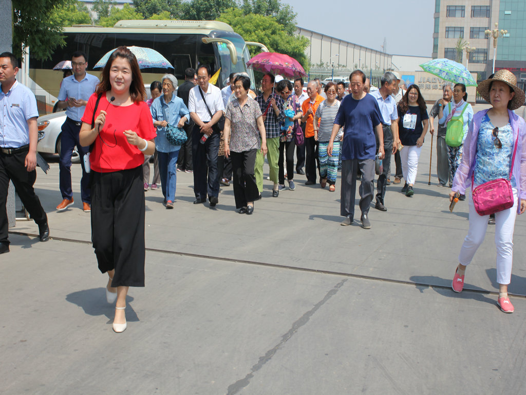 原河北省輕工業(yè)廳老領(lǐng)導(dǎo)干部來金標(biāo)參觀考察