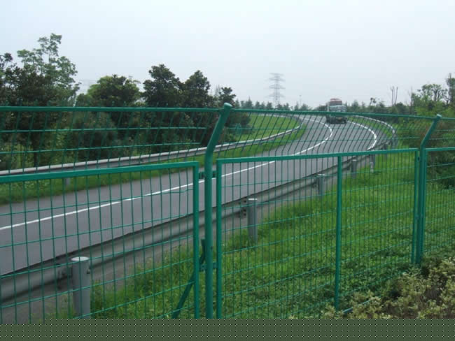 框架焊接隔離柵