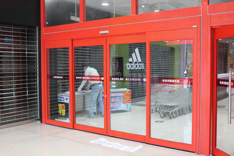 家樂福集團自動門案例 - 中出網(wǎng)-智能出入口與停車充電門戶