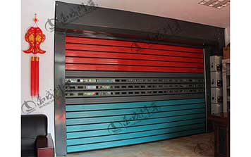 硬質(zhì)快速門