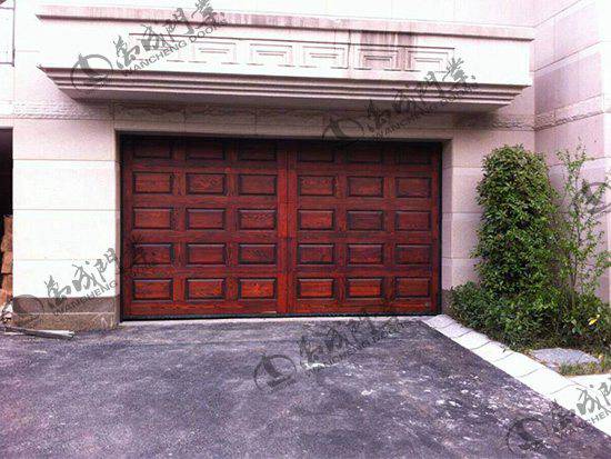 實(shí)木鋁合金車庫門
