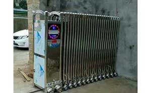 銀三角鴻運(yùn)機(jī)械伸縮門案例 - 中出網(wǎng)-智能出入口與停車充電門戶