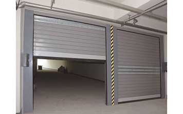 硬質(zhì)快速門