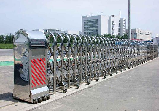 宜昌機械廠和諧伸縮門案例 - 中出網(wǎng)-智能出入口與停車充電門戶