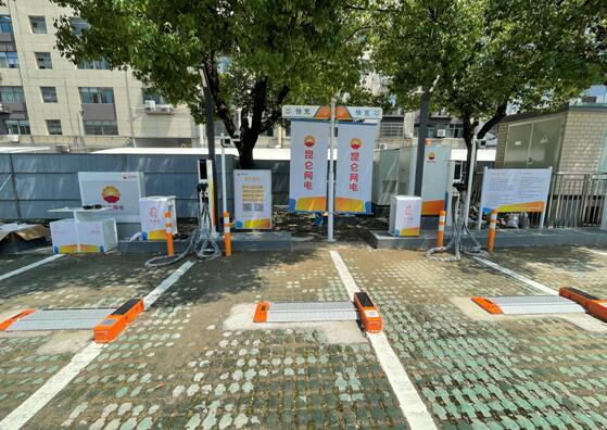 中國石油無錫錢巷充電站 - 中出網(wǎng)-智能出入口與停車充電門戶